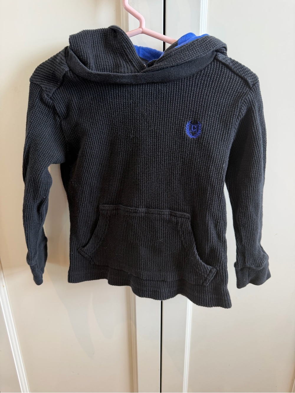 Chaps 2t Black waffle Hoodie with Blue Crest Accent